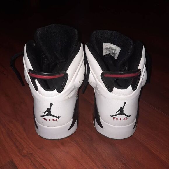 Jordan 6 Carmine Size 9 Sneakers - Picture 2 of 6